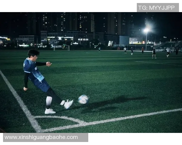 用双手双脚描绘足球明星的精彩瞬间与激情岁月